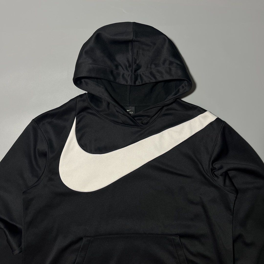 Nike Therma HBR Big Logo Pullover Hoodie (Category: Hoodies) located in Bacolod City. Submitted by marmanj (Listing ID 1465192416, Image 2). Description: Nike Therma HBR Big Logo Pullover Hoodie ♻️ •Original - Complete tags •Condition: Like new •Size: Medium •Length: 26” •Width: 21” •Color: Black & White •Color rate: 10/10 •Design: Big Swoosh Logo •Tight Ribbings •No flaws 🔖Price: ₱1,250 📌Location: Bacolod City Negros Occidetal ‼️Disclaimer: We