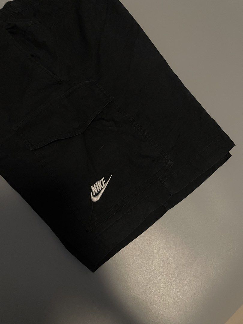 NIKE UTILITY CARGO SHORTS (Category: Shorts) located in Cebu City. Submitted by drippinthrift (Listing ID 1465233977, Image 3). Description: NIKE UTILITY CARGO SHORTS Size Large Waist 30-33 Lenght 21 Excellent Condition Need Wash No issue Price + Shipping Fee🛒 Cebu City📍 Via J&T / MAXIM🚚.
