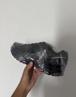 (Category: ) located in . Submitted by sneakerlahhh (Listing ID 1465264145, Image 1). Description: .