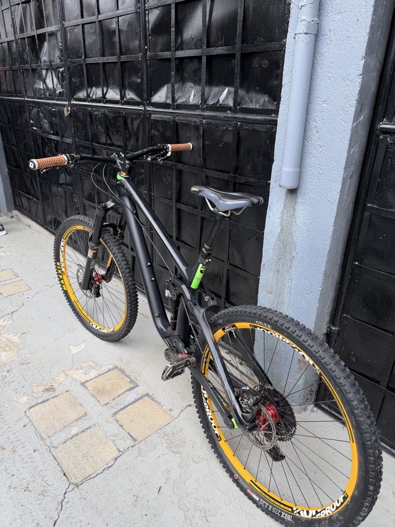 NS SNABB ENDURO MTB FOR SALE (Category: Bicycles) located in Muntinlupa City. Submitted by jamessb07 (Listing ID 1465240152, Image 2). Description: NS Snabb Enduro Bike Made in Poland Frame Size: Medium (Fully Carbon Frame) Drive Train: SRAM XX1 (11 Speed) Chain Guide: MRP Front Suspension: Rockshox Pike 160mm Rear Suspension: Rockshox Monarch Plus RC3 Pedals: Shimano Saint Wheelset: Onza Rear (27.5) Maxxis front (27.5) Hub set: Hope Handle grip: