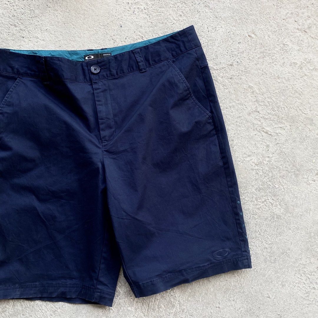 Oakley Mens Chino Short (Category: Shorts) located in Manila. Submitted by thrift3006 (Listing ID 1465294236, Image 3). Description: Oakley Mens Chino Short - Size 36w 21L No issue Excellent condition ₱980+sf only🏷️ Loc baliwag bulacan 📍 Pm 📩.