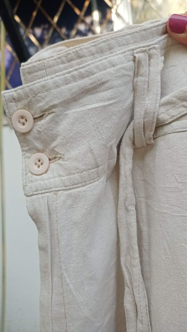 Oat Linen highwaist wide squarepants (Category: Other Bottoms) located in Davao. Submitted by irisrazona16792 (Listing ID 1465218178, Image 3). Description: Wd side pocket Waist 28-32 (adjustable tie) Hips 44 L 35 Mall quality.