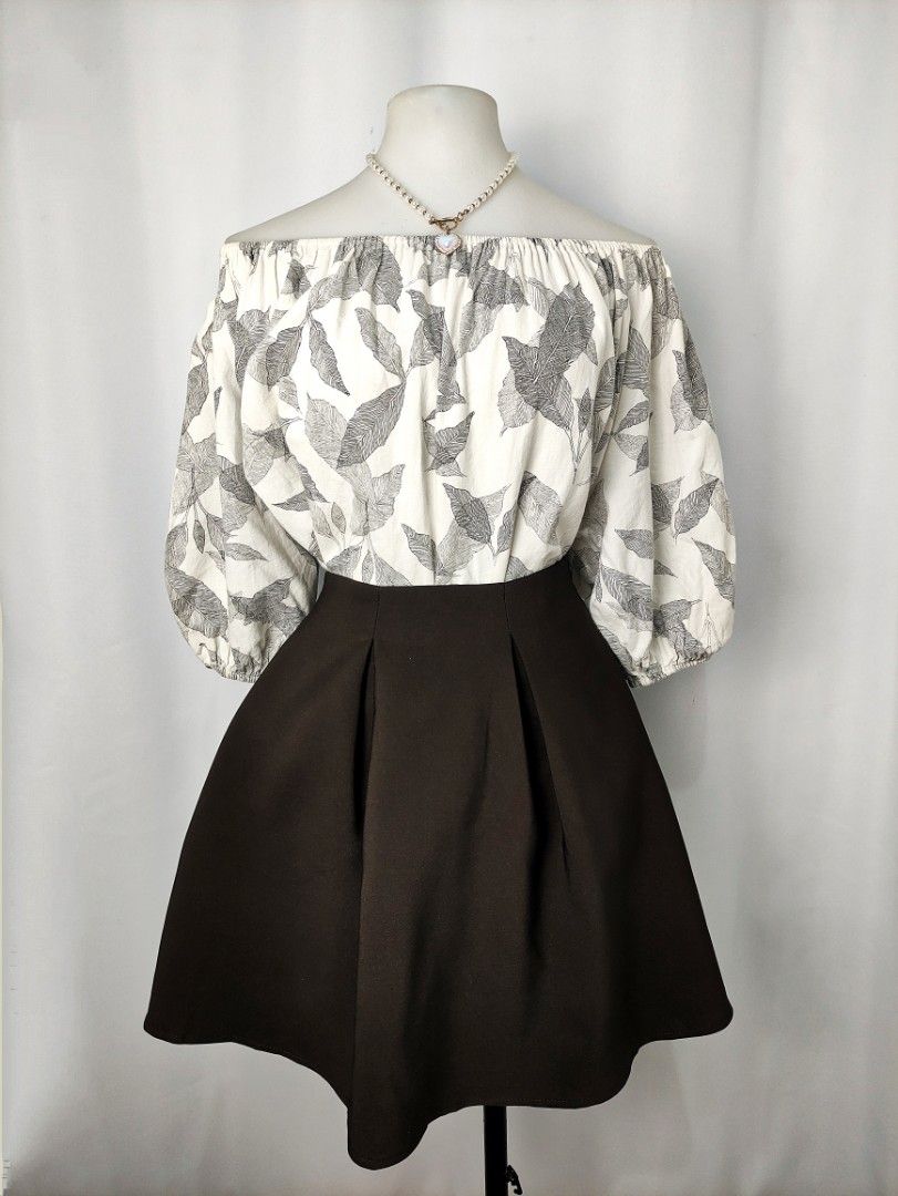 Off Shoulder Blouse Top (Category: Blouses) located in Caloocan City. Submitted by happystar.e0dc1b (Listing ID 1465196528, Image 2). Description: ⚠️PLEASE CLICK THE IMAGE TO SEE THE SIZE⚠️ FB PAGE: IPPEUNI AGASSI Location: Caloocan City ❌ No haggling ❌ No when worn ❌ No "more pics" ❌ No flaws, unless stated ❌ Request for specific measurements of neck, arm, shoulder etc will not be entertained.