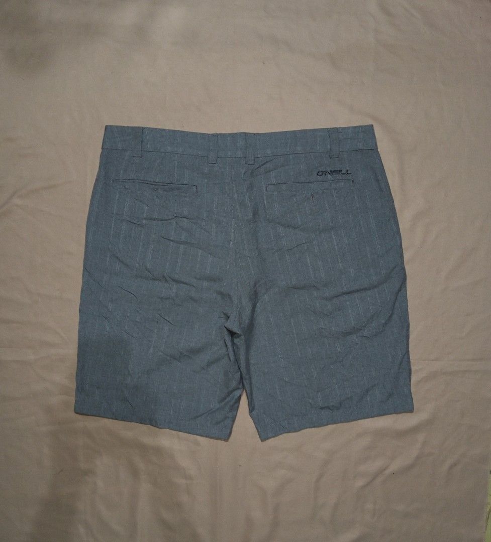 O'Neill Size 40 (Category: Shorts) located in Santa Barbara. Submitted by crazydave (Listing ID 1465174501, Image 1). Description: Oneill ‎Waist:40 ‎Length:21 ‎Hem:12 ‎ .