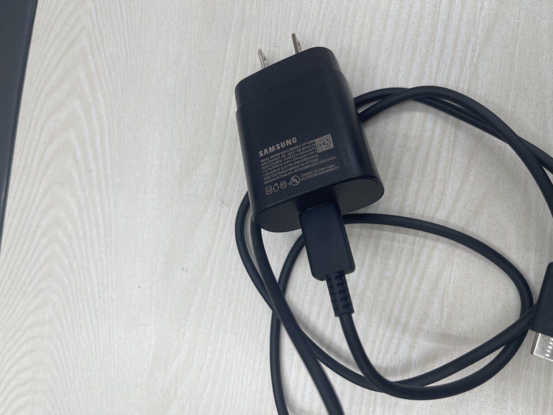 original 25w Samsung charger (Category: Chargers & Cables) located in Manila. Submitted by calmbird.phoenix (Listing ID 1465311220, Image 3). Description: Original 25w Samsung charger Good condition no issue Galing unit .