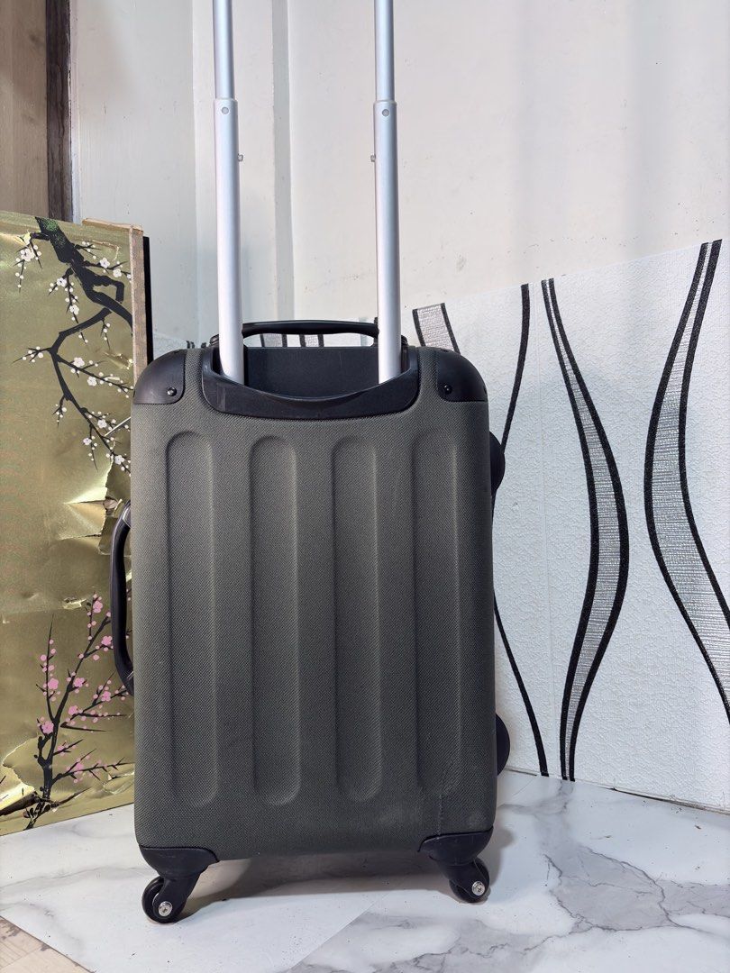 ORIGINAL NO BRAND DECLARED SMALL SIZE LUGGAGE (Category: Luggage) located in Valenzuela. Submitted by dkjapansurplus (Listing ID 1465194405, Image 3). Description: 🇯🇵IMPORTED FROM JAPAN ORIGINAL NO BRAND DECLARED SMALL SIZE LUGGAGE 🇯🇵 🎯 LIGHTWEIGHT 🎯 SMOOTH 360 WHEELS 🎯 POLYCARBONATE CASE 🎯 TOP AND SIDE HANDLE CARRY 🎯 SMOOTH PUSH HANDLE TROLLEY 🎯 WIDE SPACE CAPACITY NO ISSUE.. MINIMAL SIGN OF USAGE ‼️.