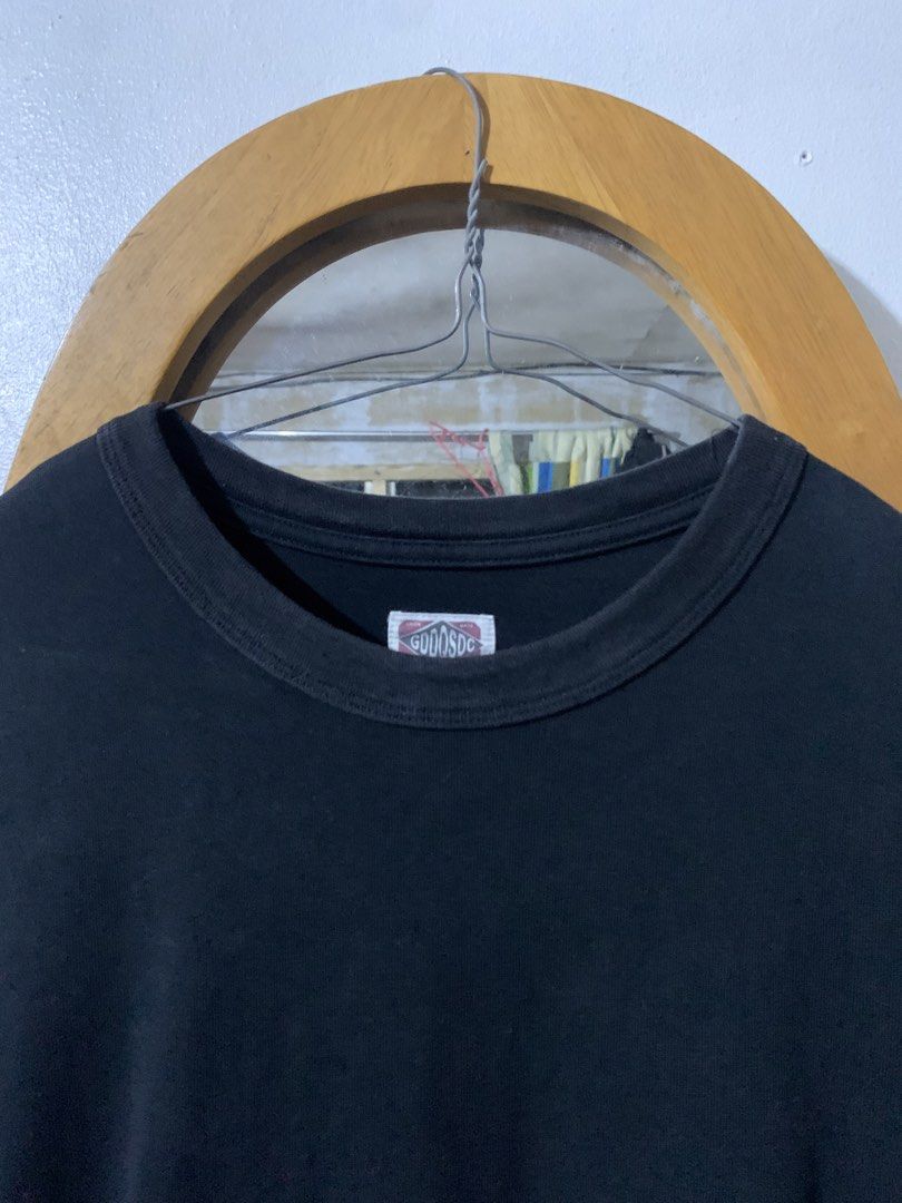 overall plain black tshirt (Category: Shirts) located in Angeles City. Submitted by found. (Listing ID 1465283451, Image 2). Description: no issue 9.8 condi .