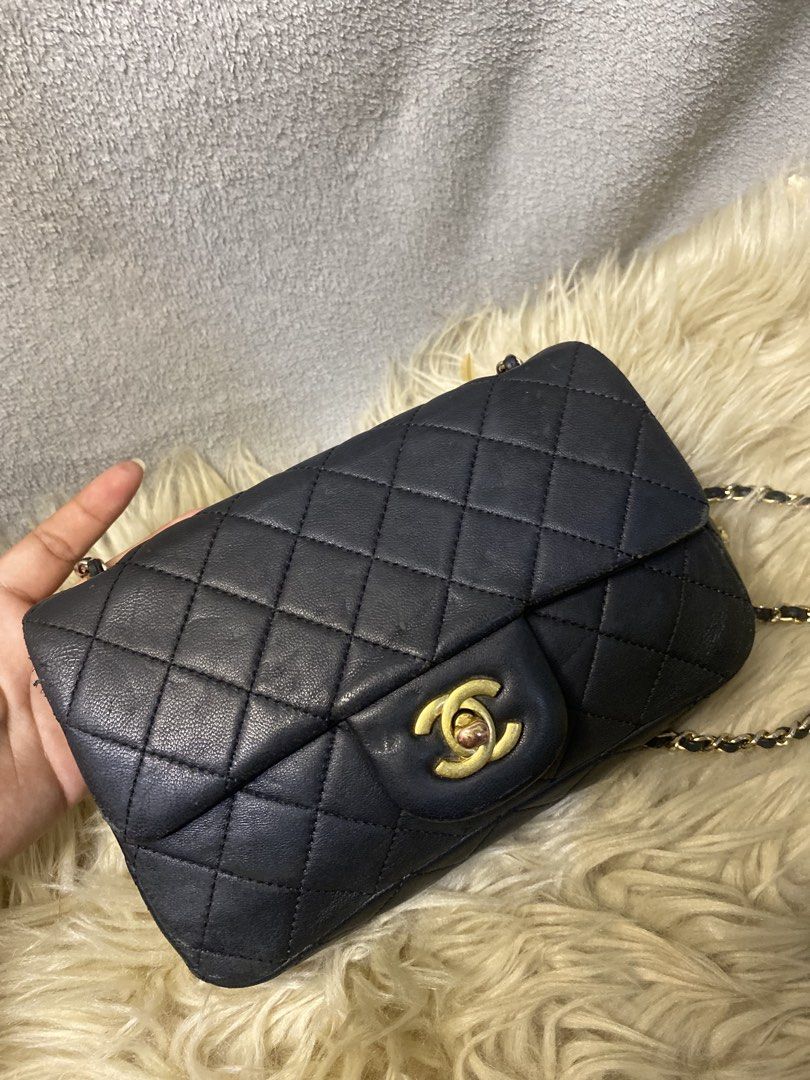 Pa genuine leather Ang ganda (Category: Cross-body Bags) located in Davao. Submitted by goldenstone_0be9b3 (Listing ID 1465266640, Image 1). Description: Pa genuine leather ang gandaaa pa neto ang gandaaa ng loob, walang flaws swear! .