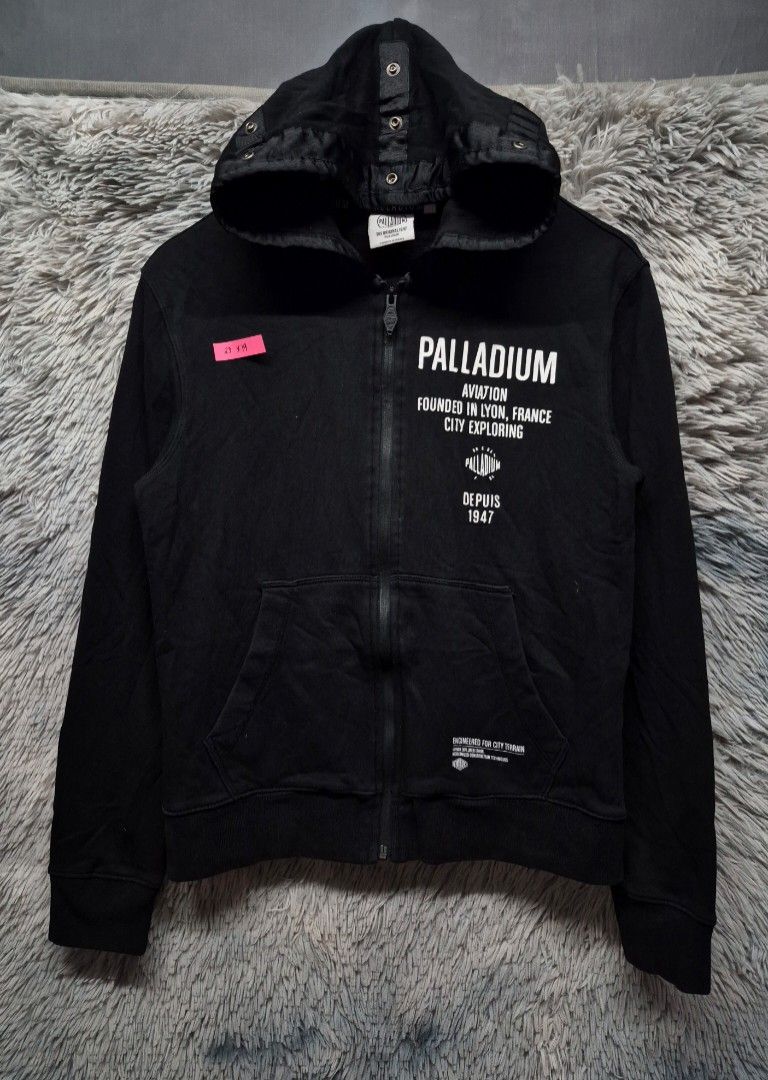 Palladium hoodie full zip jacket (Category: Coats, Jackets and Outerwear) located in Caloocan City. Submitted by jamestoledo30 (Listing ID 1465345355, Image 1). Description: Dimes LxW (in): 25 x 19 Condition : no issue Color Rate : 9.8/10 Like-new.