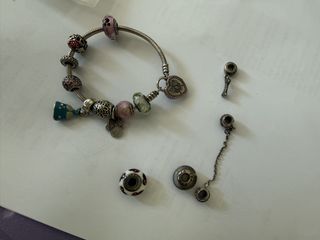 （分類：）位於 。 由 hkbaby239 提交（商品編號 1465297251，圖片 1）。簡介： 。