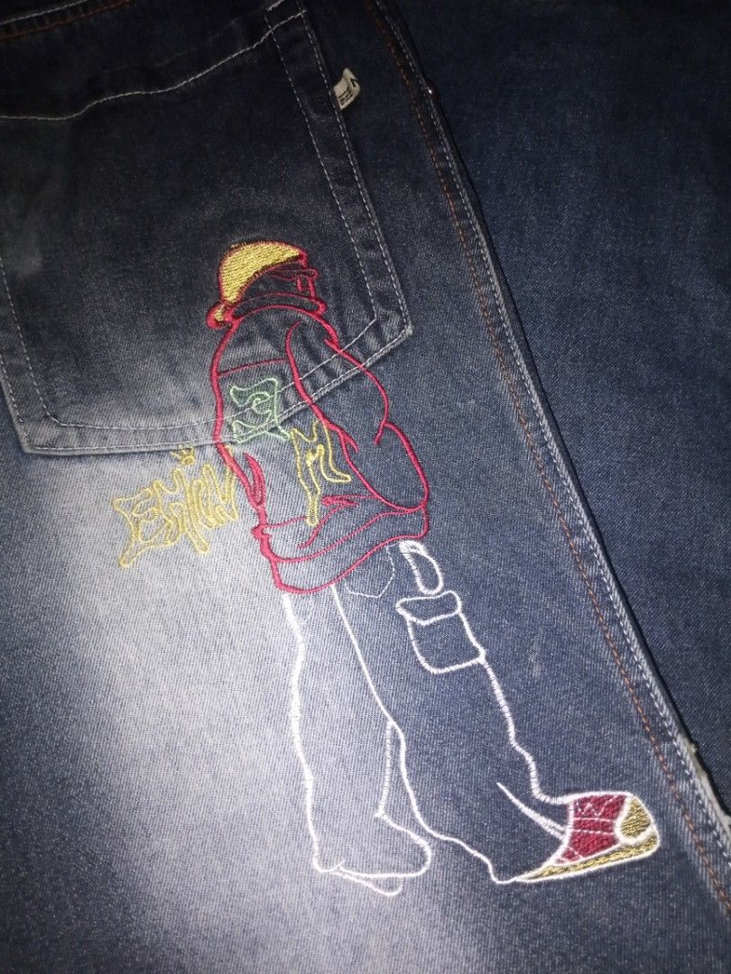 Pants (embroidery Designs) (Category: Activewear) located in Talavera. Submitted by xxygxx (Listing ID 1465312869, Image 2). Description: 31 on tag but Fit to size 34 length 40.5 inches Leg opening 10 📌 Color rate 9/10 📌Condition 7/10 📌issue (missing tag,cut Pocket on right side).
