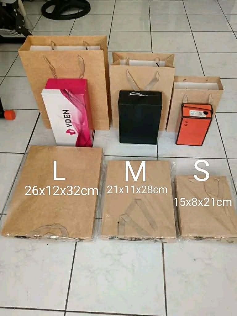 Paper Bag (Category: Storage Boxes & Baskets) located in Manila. Submitted by athennaalampayan (Listing ID 1465185708, Image 3). Description: 🔥 MURA NA, COD PA! 🛍️ 📦 Same-day delivery available! Message us now—order today, receive today! 🚚💨 Around Metro Manila.