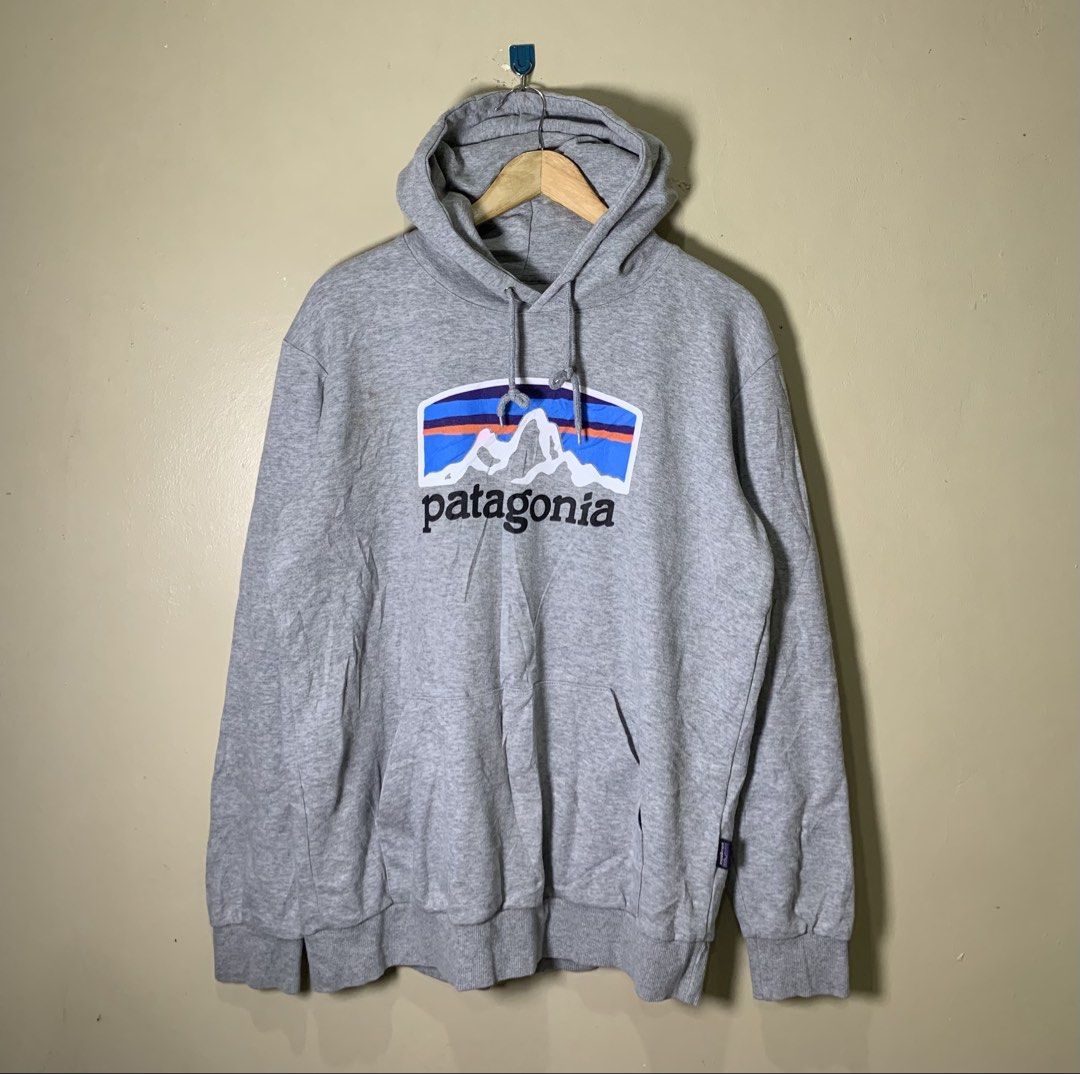PATAGONIA hoodie (Category: Coats, Jackets and Outerwear) located in Molave. Submitted by mysticbird_38213e (Listing ID 1465361737, Image 1). Description: As new condition No issue Ganda pa nito best fit MEDIUM .
