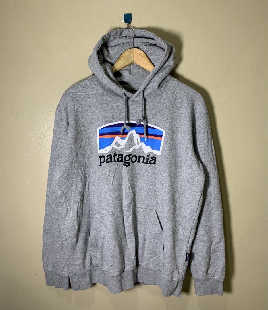 PATAGONIA hoodie (Category: Coats, Jackets and Outerwear) located in Molave. Submitted by mysticbird_38213e (Listing ID 1465361737, Image 2). Description: As new condition No issue Ganda pa nito best fit MEDIUM .