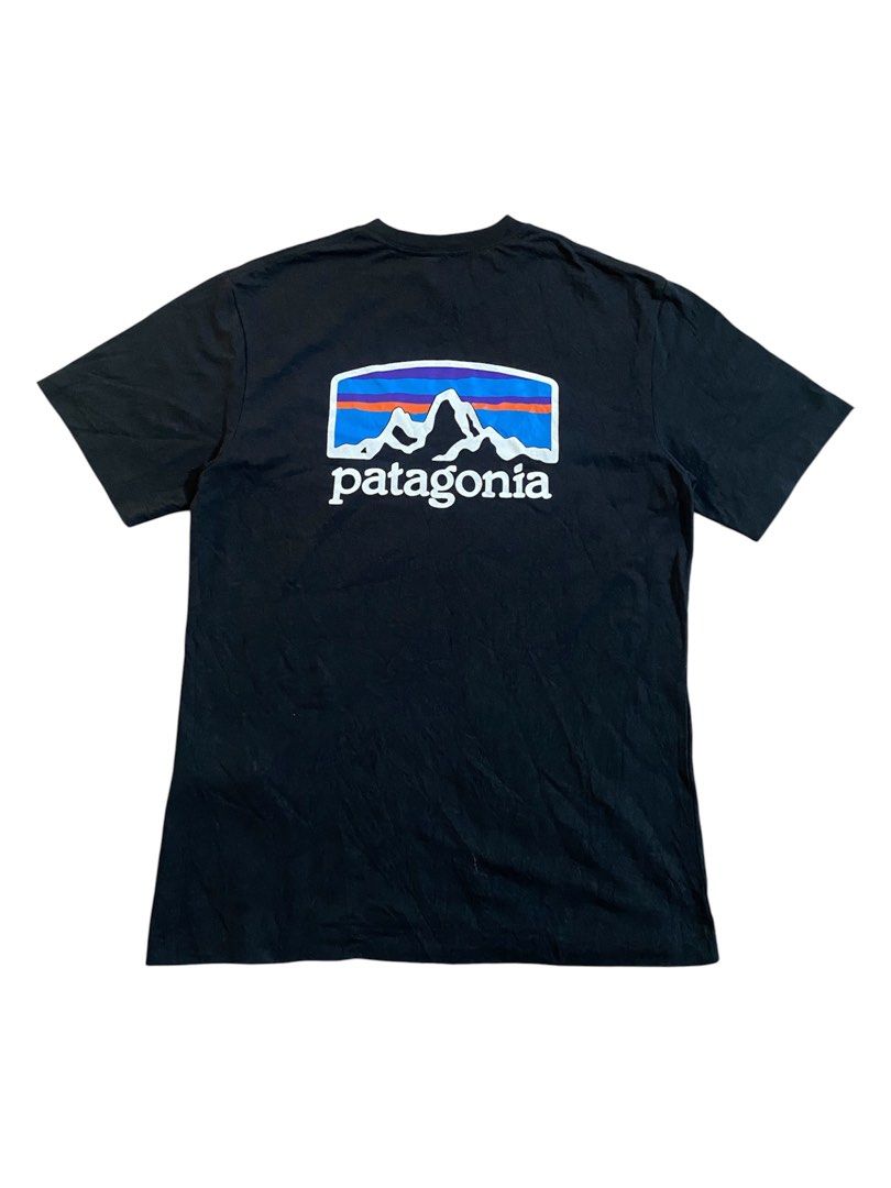 Patagonia P-6 Logo Responsibili Tee (Category: Tshirts & Polo Shirts ) located in Maasin. Submitted by regain_cycle17 (Listing ID 1465203104, Image 1). Description: PATAGON*A⛰️ Excellent condition to as new🔥 19.5W x 26L 10/10 color rate🖤 super black No crack prints❗️ No hidden issue❌ Need wash only♻️ 780 plus shipping fee💰 MOP: GCash 📍SOUTHERN LEYTE, VISAYAS 6600..
