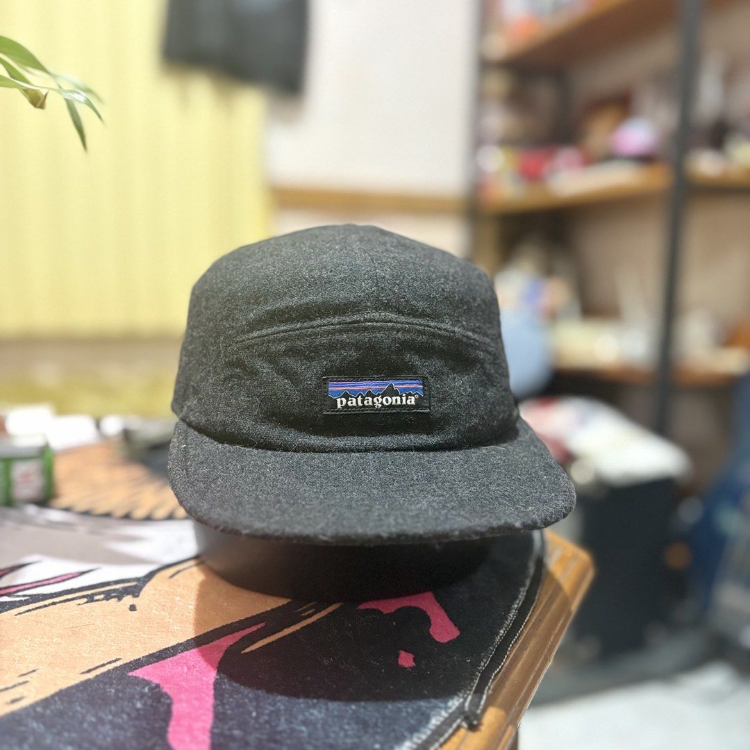Patagonia Recycled Wool 5 Panel Cap Buckle Cap (Category: Caps & Hats) located in Tuguegarao City. Submitted by past10 (Listing ID 1465273415, Image 1). Description: Stain on sweatband, cut tags.