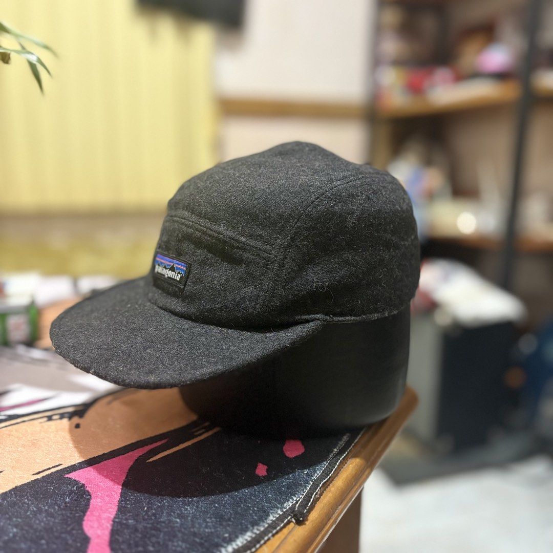 Patagonia Recycled Wool 5 Panel Cap Buckle Cap (Category: Caps & Hats) located in Tuguegarao City. Submitted by past10 (Listing ID 1465273415, Image 2). Description: Stain on sweatband, cut tags.