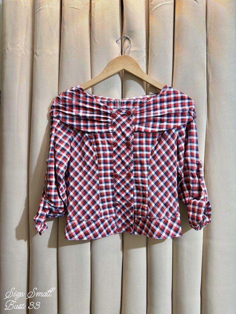 Patterned Longsleeve Blouse (Category: Longsleeves) located in Manila. Submitted by glamstylemnl (Listing ID 1465276851, Image 1). Description: ♡ SIZE: S ♡ BUST: 33 ♡ Swipe left to see the actual color & details ♡ wide neck / pleated fold-over collar / double breasted button detail ♡ HQ • 10/10 ♡ Ready to wear 👚.