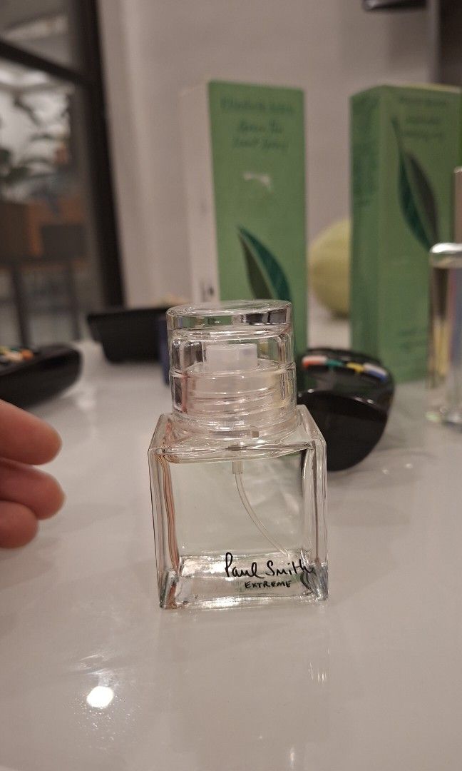 Paul smith (Category: Fragrance & Deodorants) located in Cainta. Submitted by gieomana (Listing ID 1465377027, Image 1). Description: Paul Smith tamang fresh lang ang amoy niya ,hindi masakit sa ilong nabili from Japan 30ml.