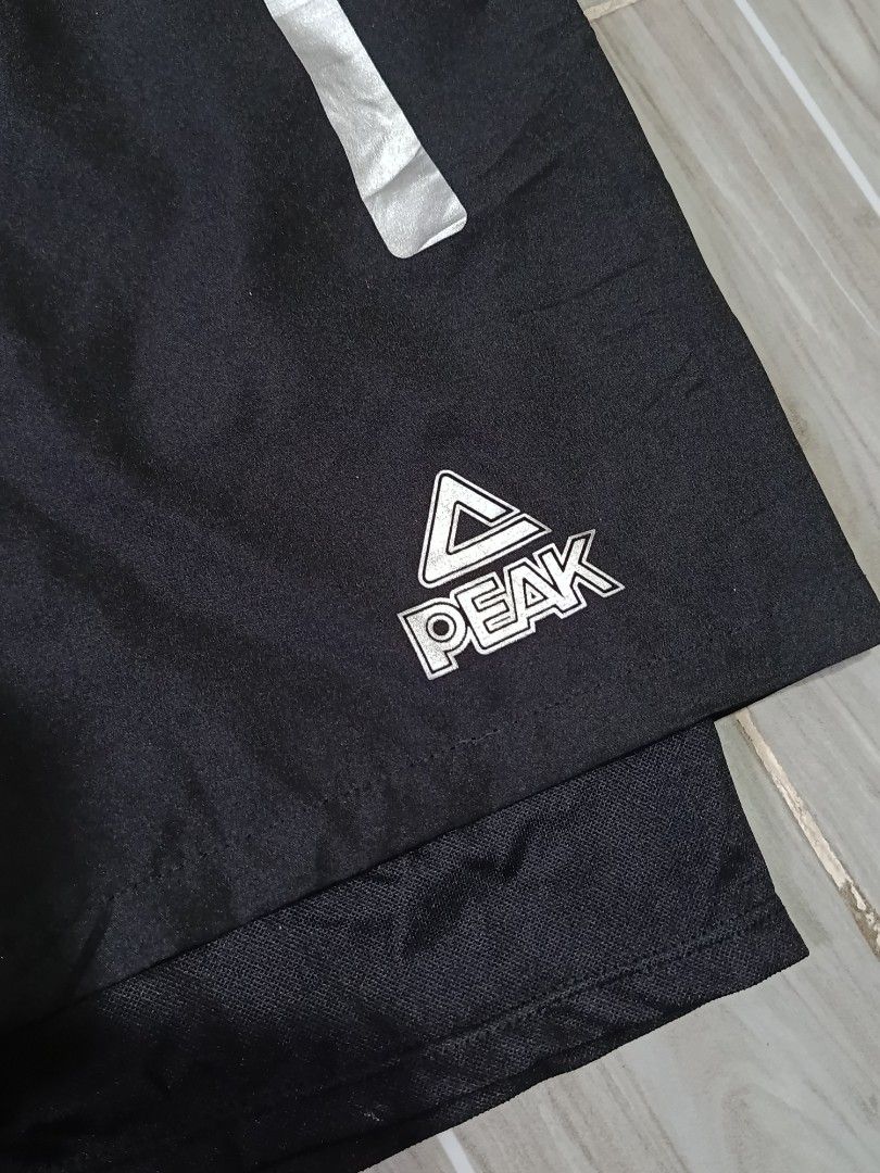 PEAK DRIFIT RUNNING SHORT (freeshipping) (Category: Activewear) located in Quezon City. Submitted by gyl-stop (Listing ID 1465315534, Image 3). Description: free shipping 30-34 x 14 - inner short 15.5 excellent condi cr: 9.8/10 issue: none.