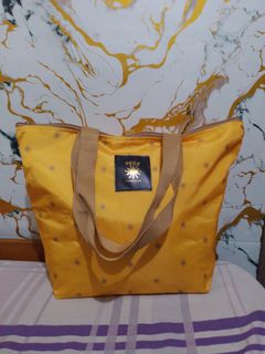 (Category: ) located in . Submitted by bestfinds_yeth0724 (Listing ID 1465205732, Image 1). Description: .