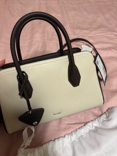 (Category: ) located in . Submitted by lucky.sun33 (Listing ID 1465318154, Image 1). Description: .