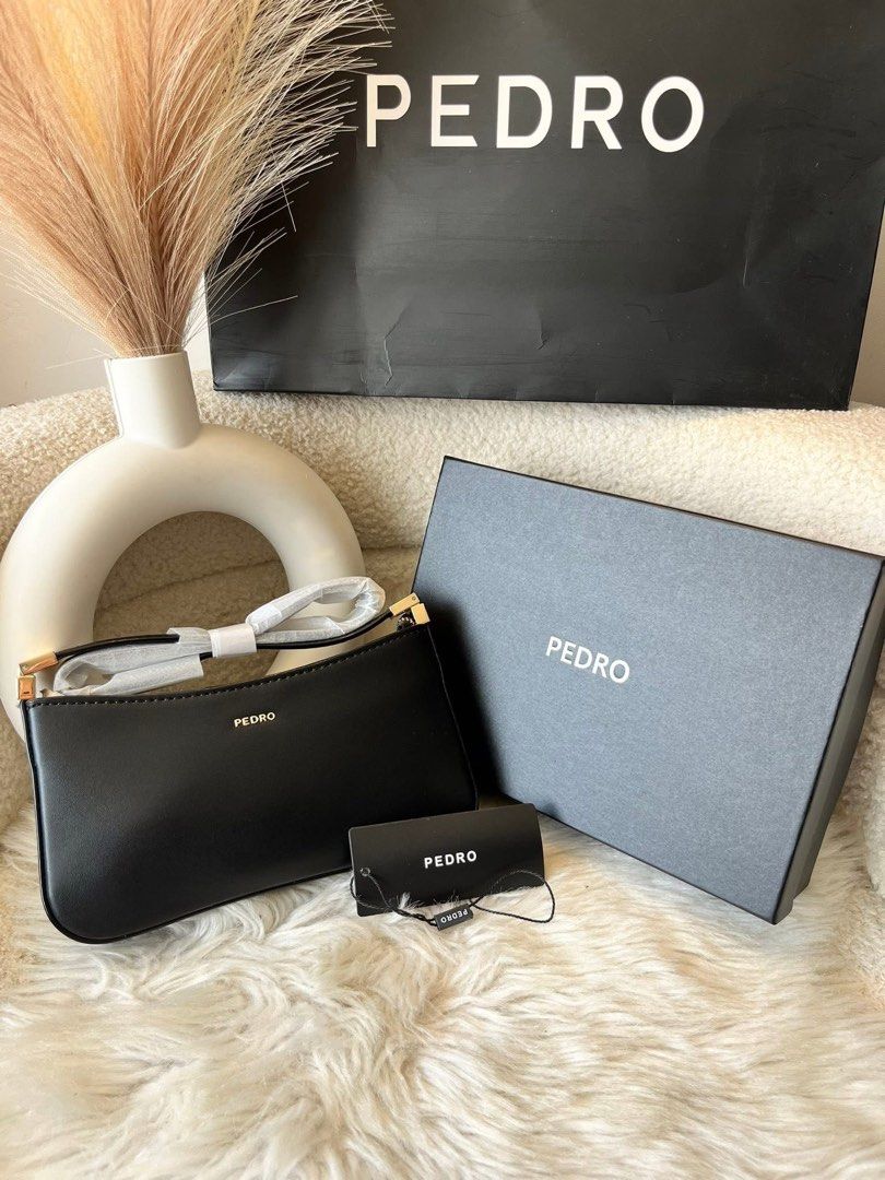 Pedro Shoulder Bag - Black (Category: Shoulder Bags) located in Pasig City. Submitted by preloved.closet2 (Listing ID 1465378518, Image 1). Description: With Box With Sling Size 8.5 inches Color Black Add paperbag plus 80 .