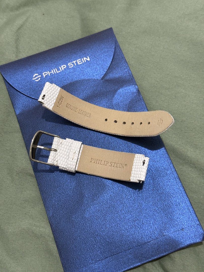 Philip Stein White Calf Lizard Strap size 1 (Category: Women's Watches) located in San Leonardo. Submitted by iluvkopiii (Listing ID 1465241530, Image 3). Description: Selling my personal used PS strap. Genuine leather size 1. Authentic and good as new condition. 9/10 🥰🤩 used 3x. This is the original strap of my watch..