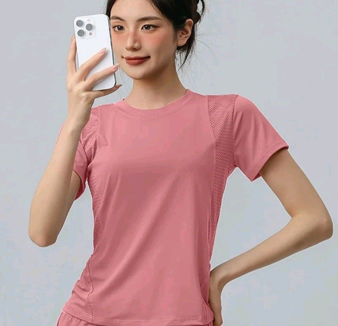 Pink active wear top (Category: Activewear) located in Manila. Submitted by red_06 (Listing ID 1465243804, Image 2). Description: fit small to medium.