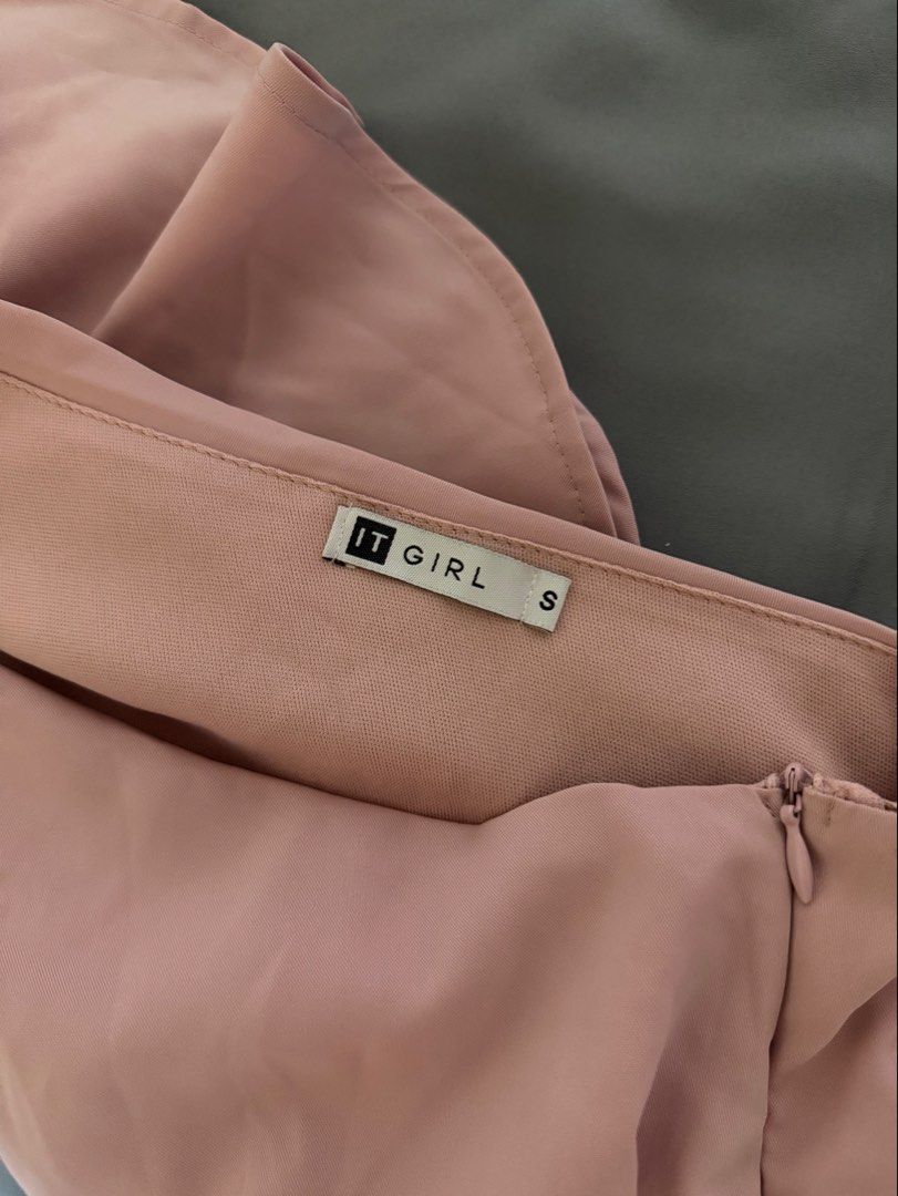 Pink One Shoulder Ruffle Dress (Category: Dresses) located in Caloocan City. Submitted by prelovedbyfe08 (Listing ID 1465316217, Image 3). Description: 📍south caloocan sf shouldered by buyer.