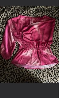 (Category: ) located in . Submitted by yums.wardrobe (Listing ID 1465356758, Image 1). Description: .