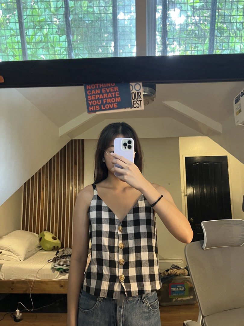 plaid beachy top (Category: Sleeveless) located in Davao. Submitted by hojichafromsips (Listing ID 1465208515, Image 1). Description: -dvo based -size S -MOP: gcash -MOD: maxim meetup: jollibee circumferential rd. (near dmsf).