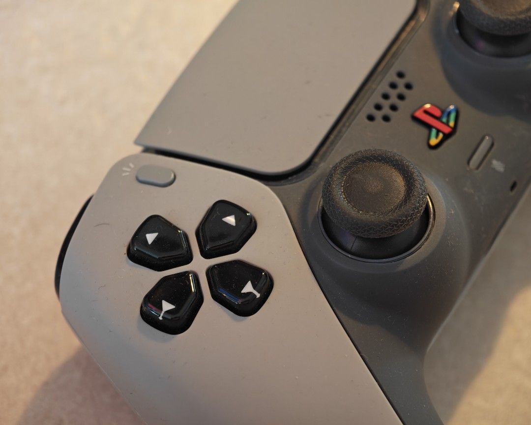 PlayStation 5 Controller Black (Category: Controllers) located in Singapore. Submitted by augusttwentyeight (Listing ID 1465258147, Image 3). Description: Left ONLY 1x Black Black Color : Aug 2025 Purchase Analog Drifts Other than that, all is fine take it AS IS DEAL AT 206C COMPASSVALE LANE.