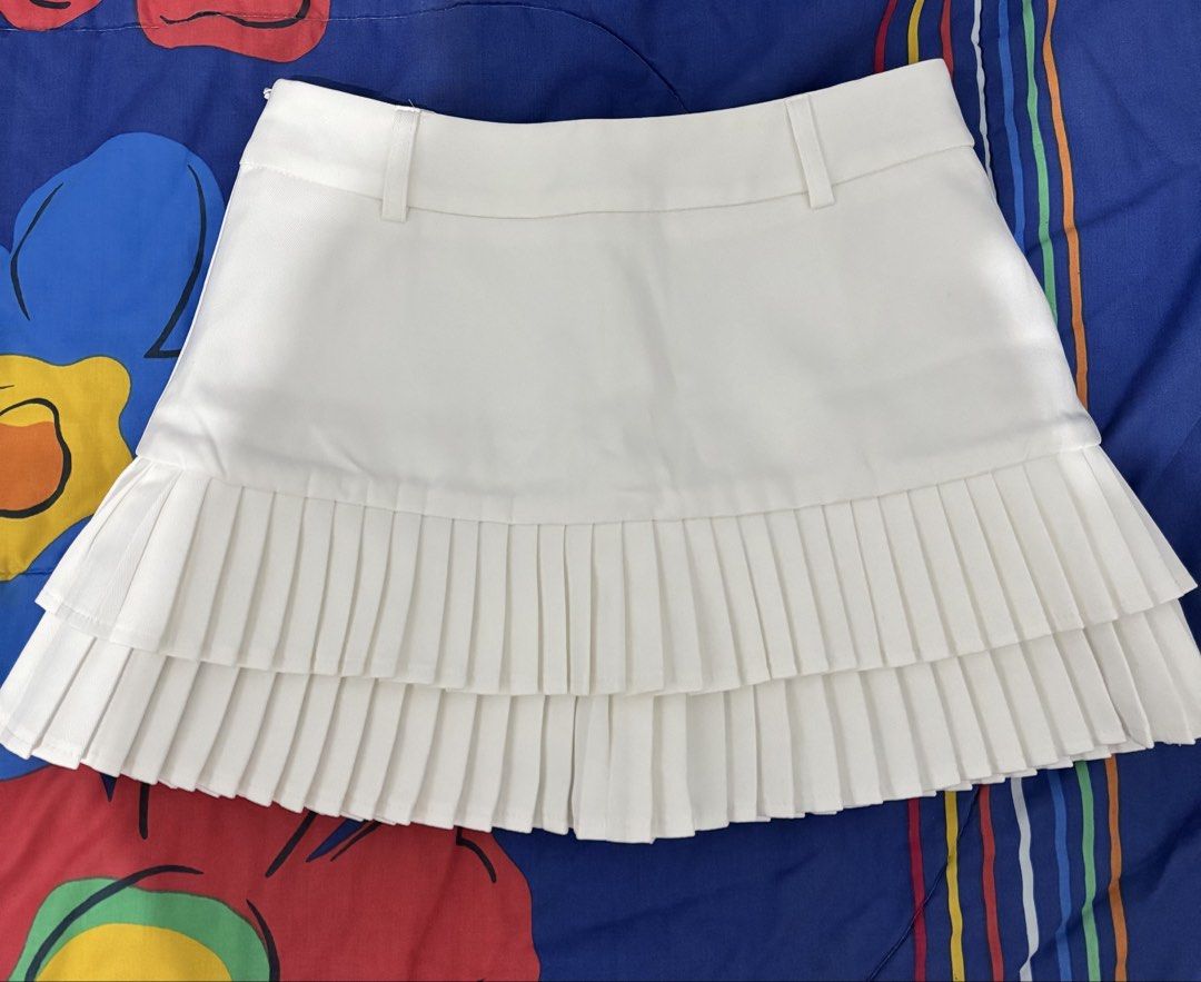 Pleated Skirt (Category: Skirts) located in San Fernando. Submitted by _itsmedani (Listing ID 1465251194, Image 1). Description: No flaws/issues Use once onlyyy Payment firt via gcash/bank transfer.