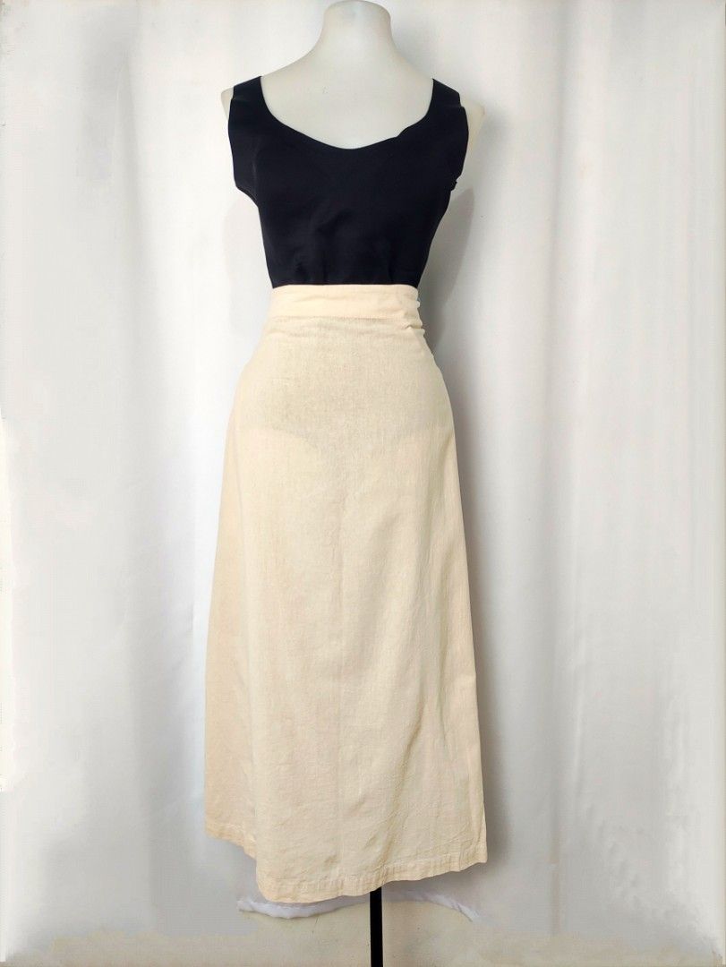 Plus Size Beige Maxi Skirt (Category: Skirts) located in Caloocan City. Submitted by happystar.e0dc1b (Listing ID 1465204204, Image 2). Description: ⚠️PLEASE CLICK THE IMAGE TO SEE THE SIZE⚠️ FB PAGE: IPPEUNI AGASSI Location: Caloocan City ❌ No haggling ❌ No when worn ❌ No "more pics" ❌ No flaws, unless stated ❌ Request for specific measurements of neck, arm, shoulder etc will not be entertained.