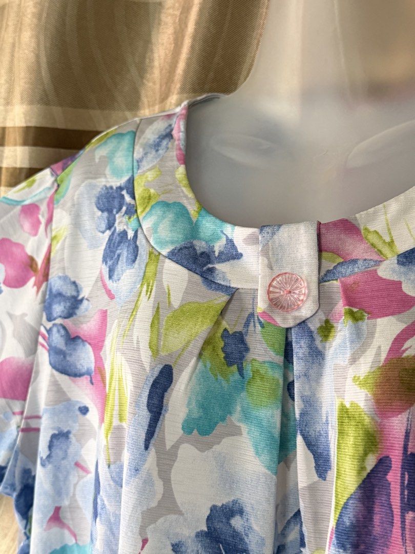 PLUS-SIZE Colorful Floral Blouse (Category: Blouses) located in Caloocan City. Submitted by lovedbyzee (Listing ID 1465259780, Image 2). Description: ₊˚⊹♡ ➔ XL to XXXL 🏷️ ୨୧ 𝑳𝒐𝒄𝒂𝒕𝒊𝒐𝒏: North Caloocan ୨୧ 𝑫𝒆𝒍𝒊𝒗𝒆𝒓𝒚: J&T / Lalamove ୨୧ 𝑷𝒂𝒚𝒎𝒆𝒏𝒕: Maribank / QR Ph.