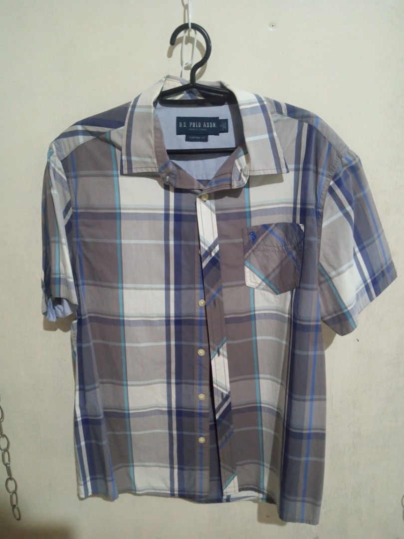POLO (FORMAL) (Category: Activewear) located in Talavera. Submitted by yruel (Listing ID 1465316885, Image 1). Description: Width 18 inches Length 24 inches 📌 Color rate 9/10 📌Condition. 8/10 📌Need Wash.