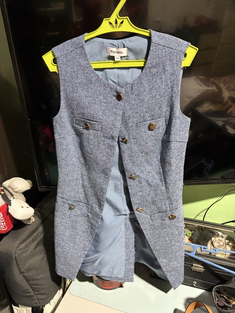 Pomelo Tweed Vest (Category: Blouses) located in Valenzuela. Submitted by celineyap04 (Listing ID 1465180539, Image 1). Description: .