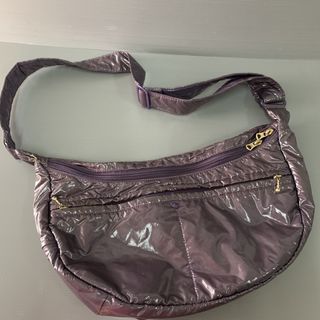 (Category: ) located in . Submitted by vintagebrandedstore (Listing ID 1465172887, Image 1). Description: .