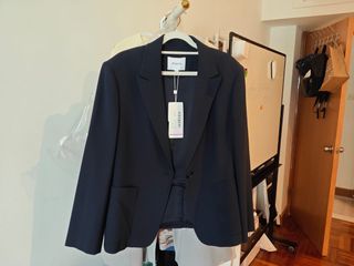 （分類：）位於 。 由 BigLuxCloset 提交（商品編號 1465221799，圖片 1）。簡介： 。