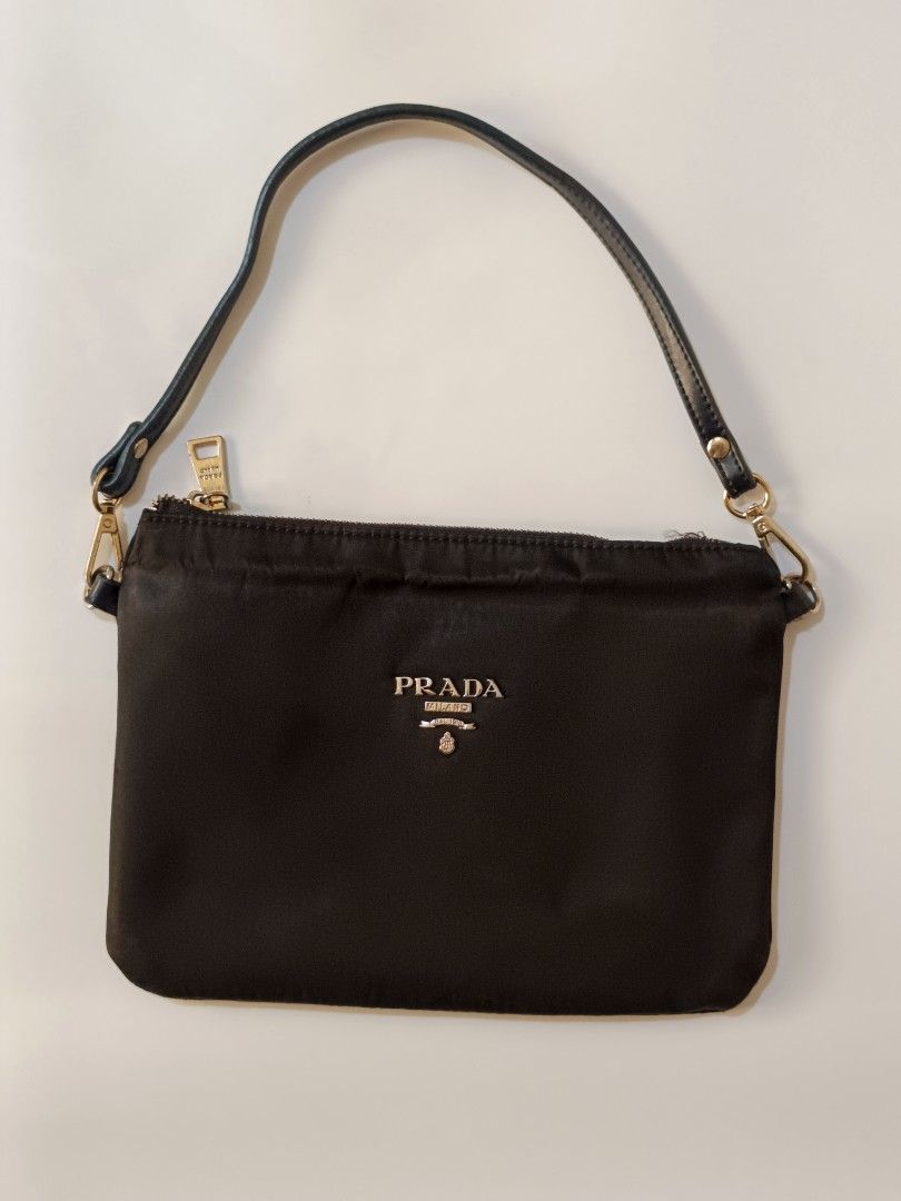 Prada Kili Bag (Category: Luxury Bags & Wallets) located in Tacloban City. Submitted by agnescthrifted98 (Listing ID 1465199086, Image 1). Description: Maganda pa yung nylon no underzip.