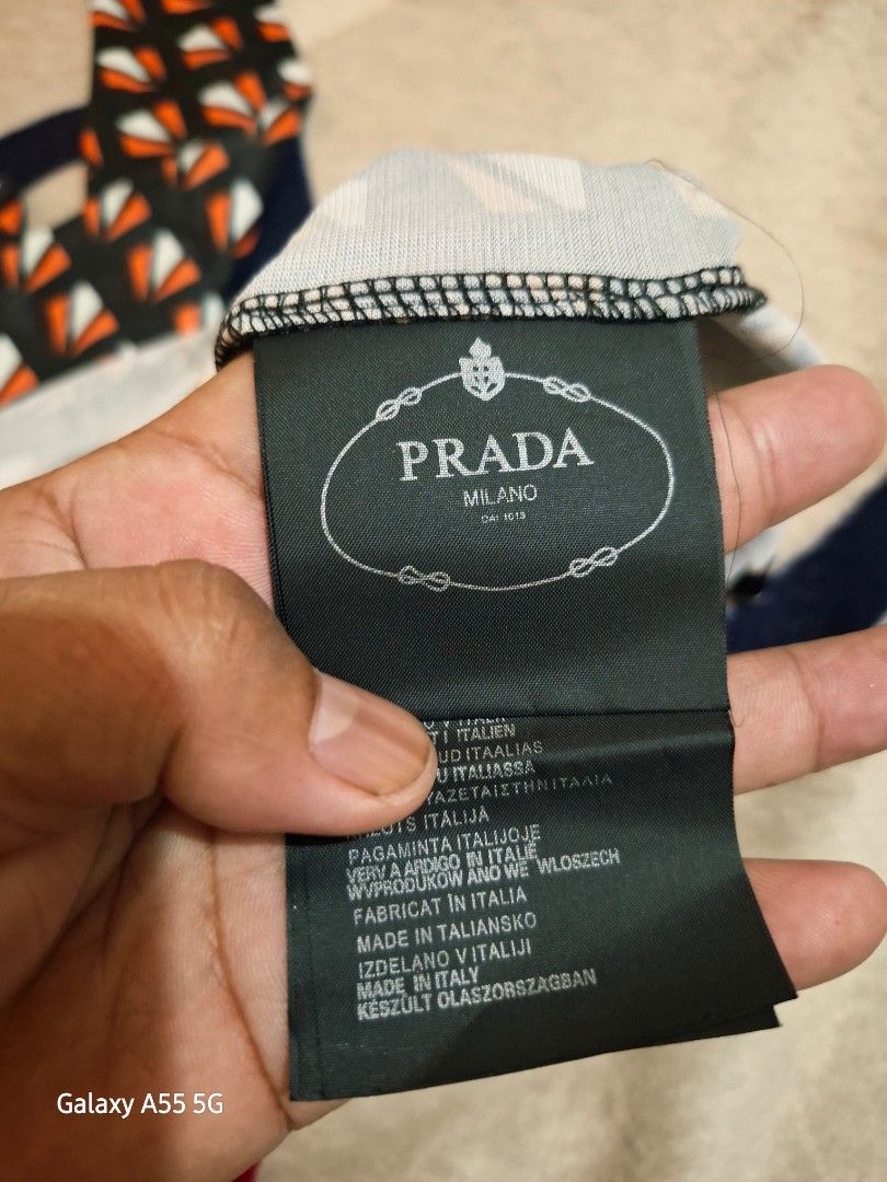 PRADA LONGSLEEVE TURTLE NECK (Category: Coats, Jackets and Outerwear) located in Antipolo. Submitted by goldentiger-ac44 (Listing ID 1465272526, Image 3). Description: PRDA LONGSLEEVE TURTLE NECK FOR WOMEN'S Size small Good as condition Antipolo city location.