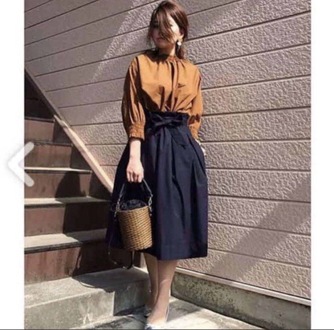 Preloved Authentic Uniqlo Belted Skirt (Category: Skirts) located in Quezon City. Submitted by etcetcshop (Listing ID 1465256755, Image 1). Description: Preloved Authentic Uniqlo Belted Skirt Size: Small Last photo when worn by 152cm height and 25” waist Shipping c/o buyer thru J&T ‼️This is a used item, so please refrain from purchasing if you are looking for perfection. ‼️Items may wrinkle during storage and shipping, a quick ironing will help.