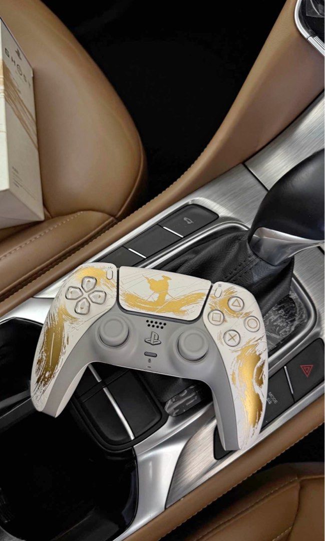 PS5 CONTROLLER (Category: PlayStation) located in Kuala Lumpur. Submitted by cyznsupply (Listing ID 1465294722, Image 2). Description: CONTROLLER PS5 Ghost Of Yotei For Sale Only Like New No Faulty At All.