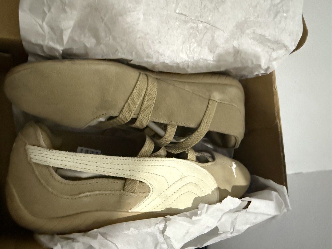 Puma Speedcat Ballet (Category: Sneakers) located in Mandaluyong City. Submitted by whitemoveout (Listing ID 1465336231, Image 2). Description: Original bago pa wala need i explain sa condition complete inclusion din - Size: Women's US 6.5 / UK 4 / EUR 37 / CM 23 rfs: binili ng jowa wrong size nga lang di na mabalik, nawala resibo hays.