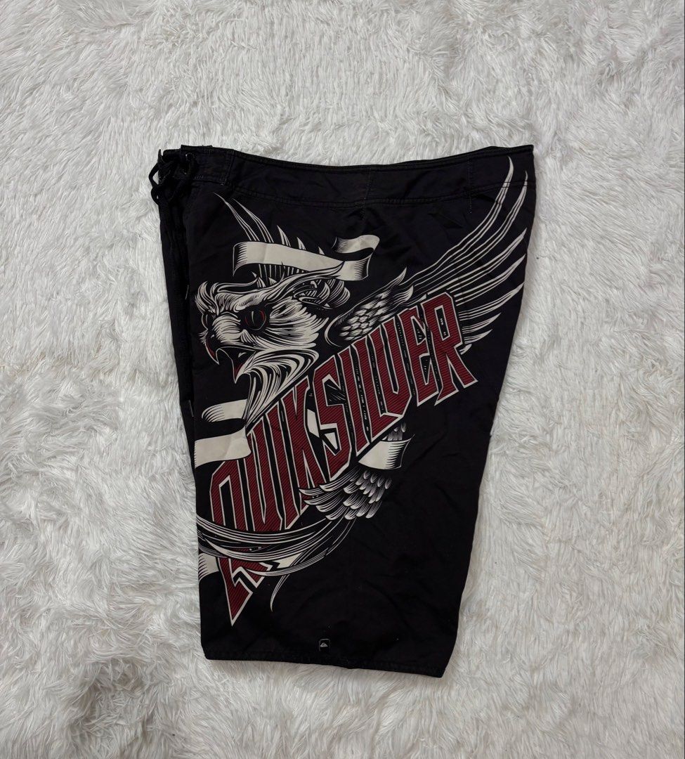 Quiksilver Black Graphic Board Shorts (Category: Swim Trunks & Board Shorts) located in Baguio. Submitted by 8luck (Listing ID 1465306156, Image 2). Description: 36-38 Waist 22.5 Length Verygood condi - May small scratch lang.