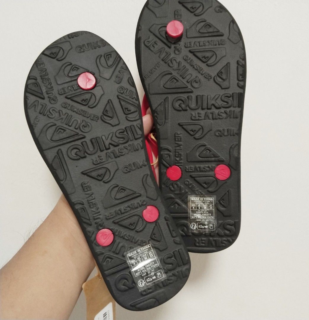 Quiksilver flip flops for kids (Category: Babies & Kids Fashion) located in Pateros City. Submitted by blashjunks.y2k (Listing ID 1465171353, Image 3). Description: QUIKSILVER FLIP FLOPS FOR KIDS 450PHP MSG US.