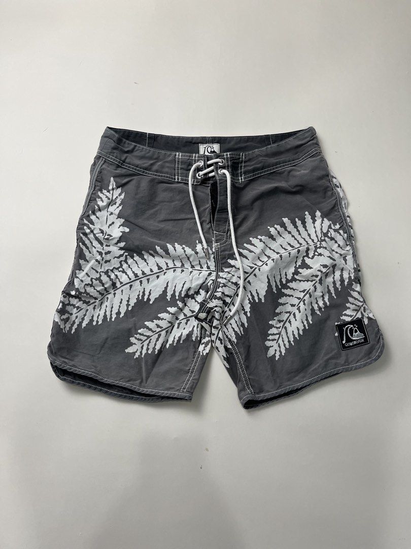 Quiksilver Shorts (Category: Shorts) located in Makati City. Submitted by ufcknwthbst (Listing ID 1465193403, Image 1). Description: Size 33 17 inch length 9.5/10 condition No issue.
