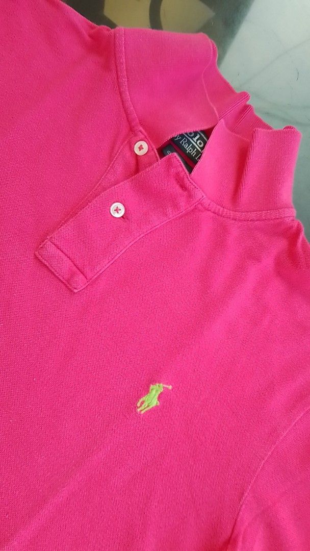 Ralph Lauren custom Fit (Category: Tshirts & Polo Shirts ) located in Pasig City. Submitted by jolo.co (Listing ID 1465174230, Image 2). Description: custom fit 22 x 26 no issue 9.8/10 color rate boxy pinagbuhatan Pasig lalamove x j&t mop Gcash.