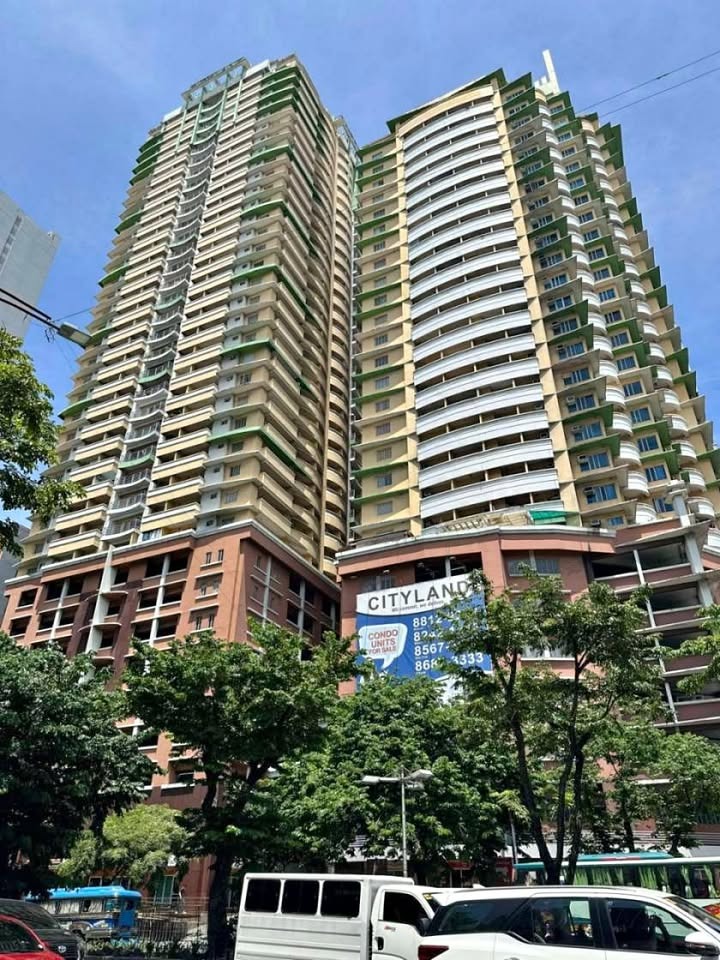 (Category: ) located in . Submitted by rmvlistings (Listing ID 1465183715, Image 1). Description: .